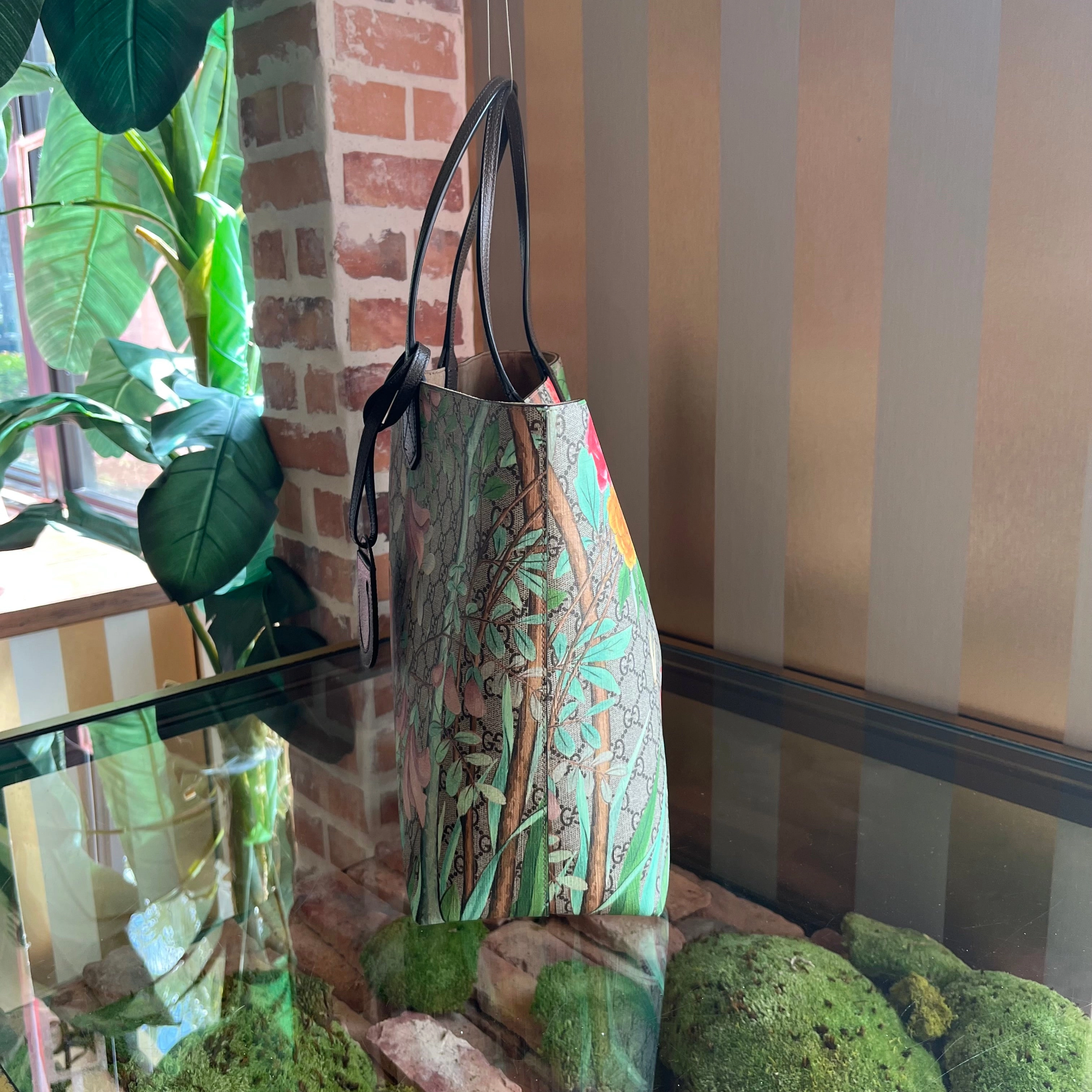 GUCCI Tian GG Supreme Soft Jungle Tote
