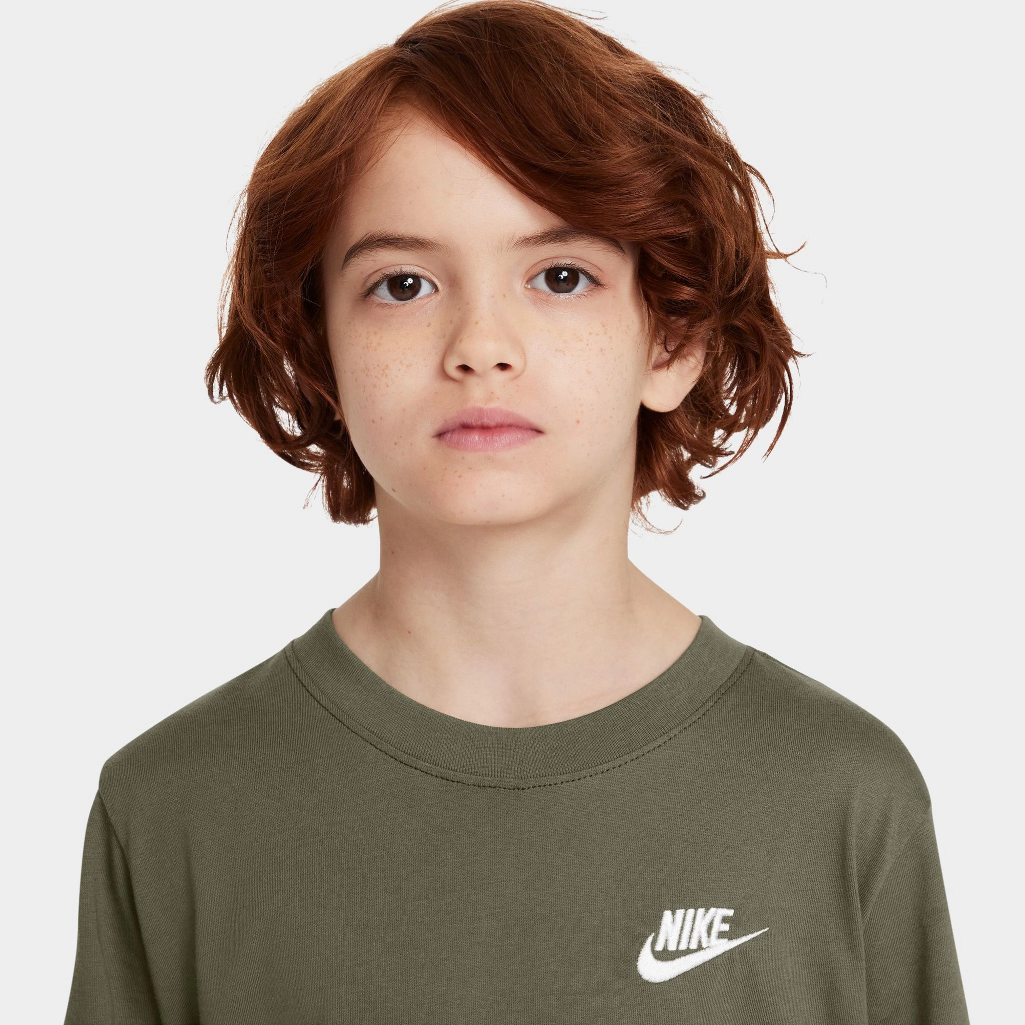 NIKE SPORTSWEAR JUNIORS' EMBROIDERED FUTURA T-SHIRT / MEDIUM OLIVE