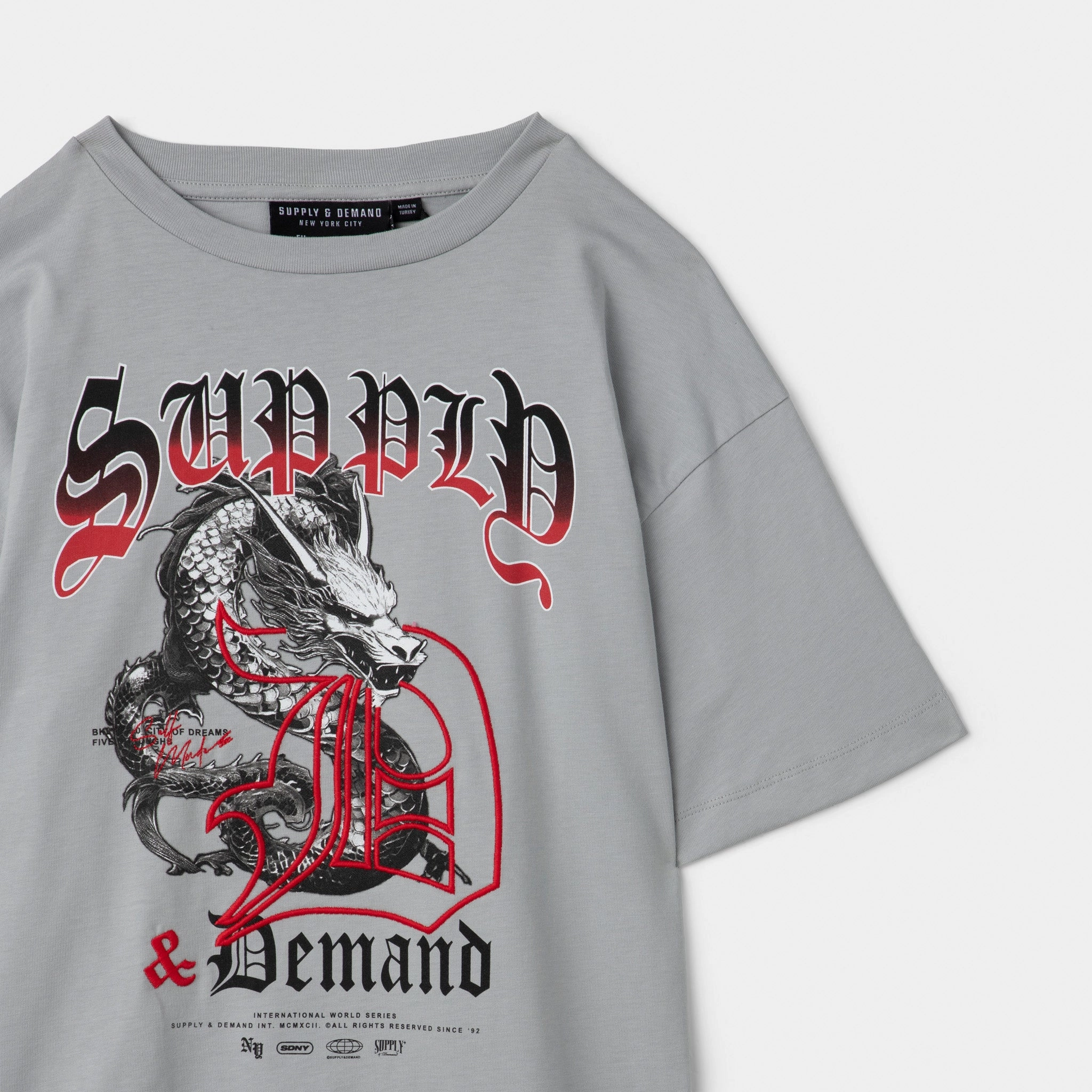 Supply & Demand Junior Boys' Dragon Tee High Rise / Chinese Red