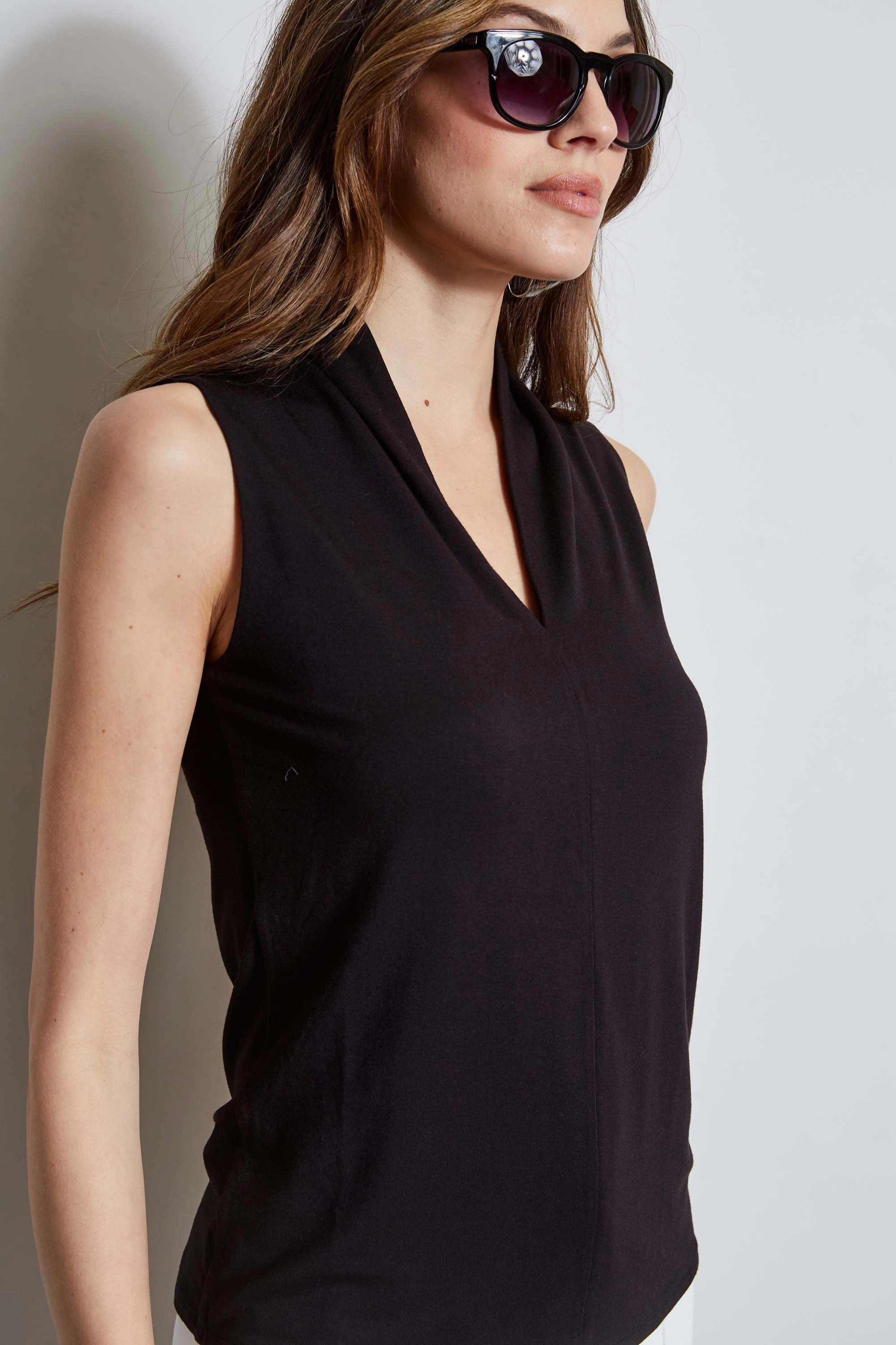 T-Tahari Sleeveless Pleated Knit